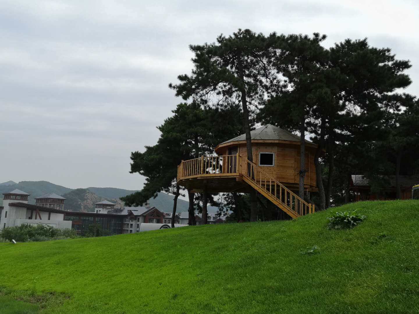 千山摩力香格里拉度假营地。