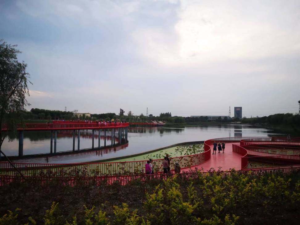 2022年，网红桥“红丝带”
