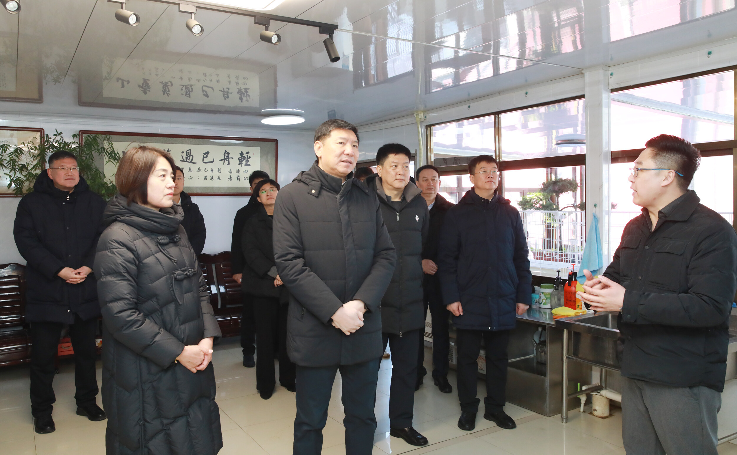 王忠昆到家和宠物用品交易市场调研。