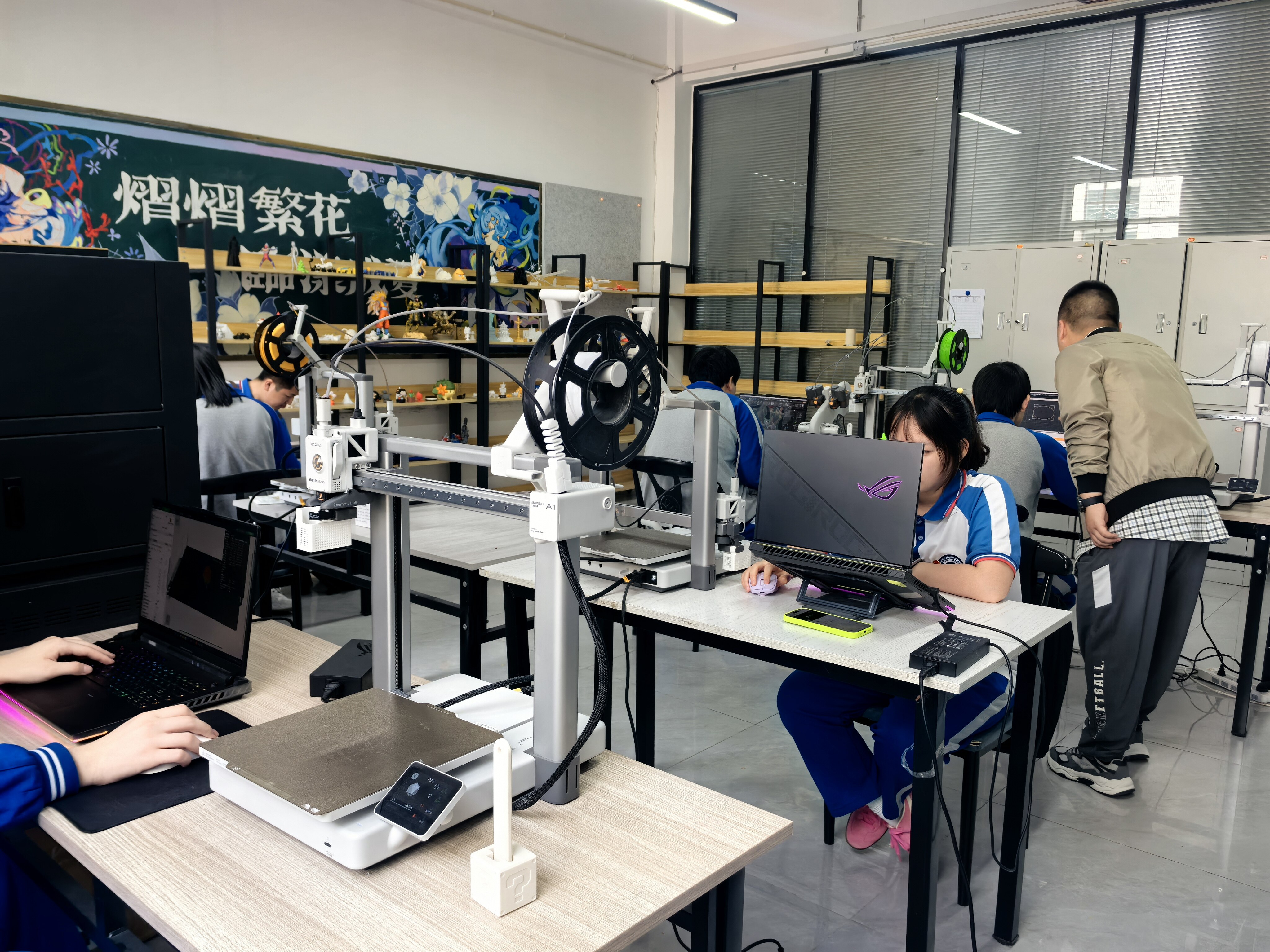ccf59457f8438a4e370e5ad332832f0.jpg