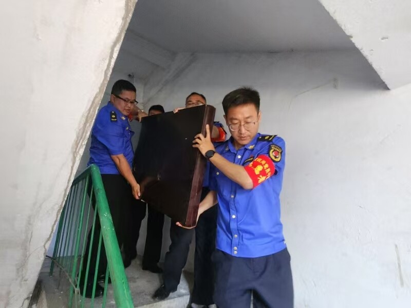 掀起垃圾分类学习热潮。