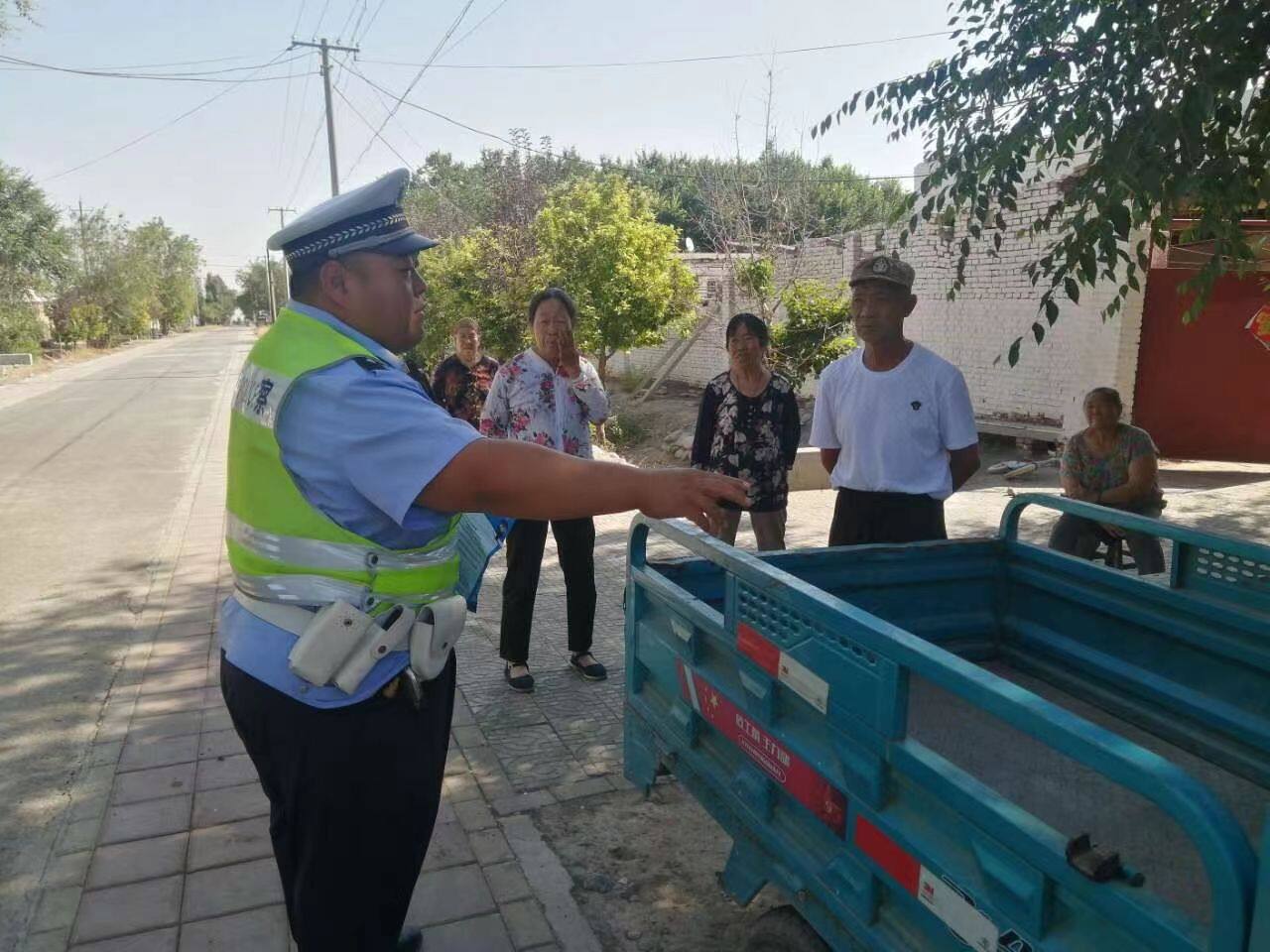 于海啸曾在新疆当交警