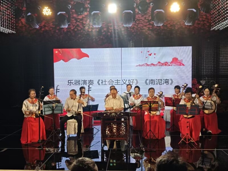 和平街道文艺汇演。
