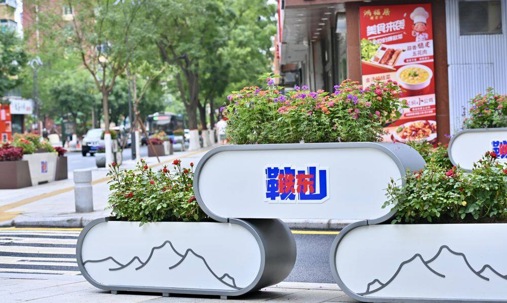 7月5日拍摄的工人街青年巷。新华社记者 吴青昊 摄