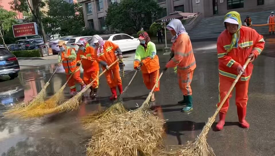 高温下的坚守。