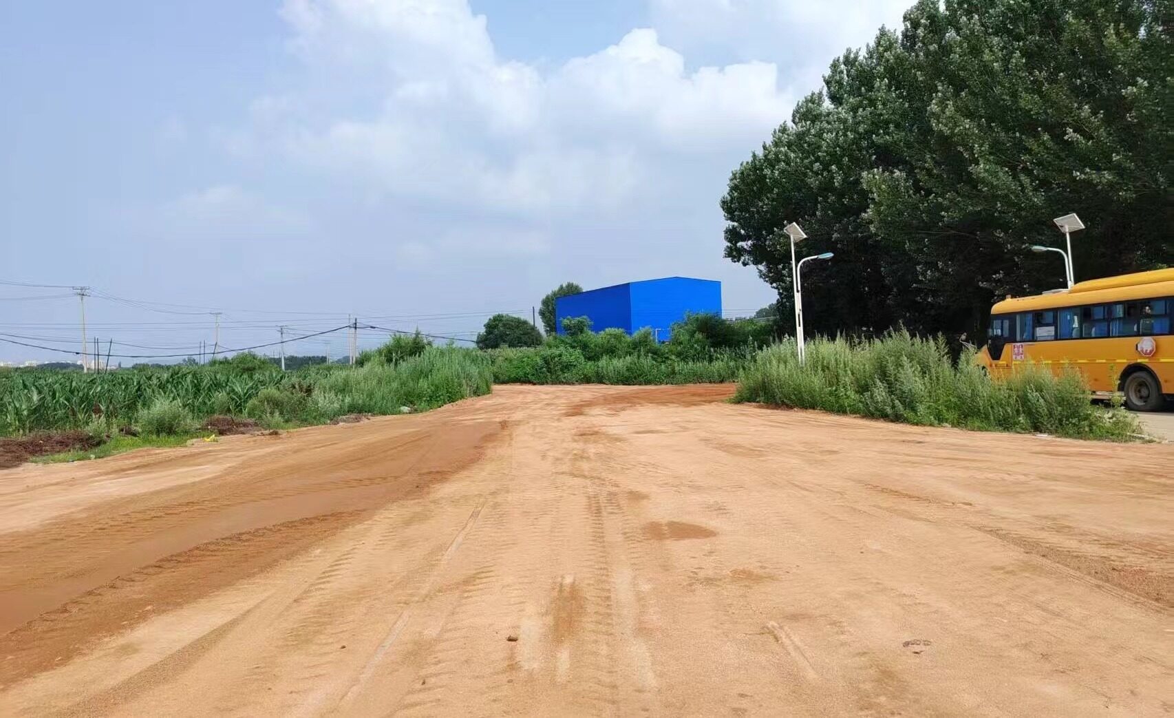 解决路面积水问题。