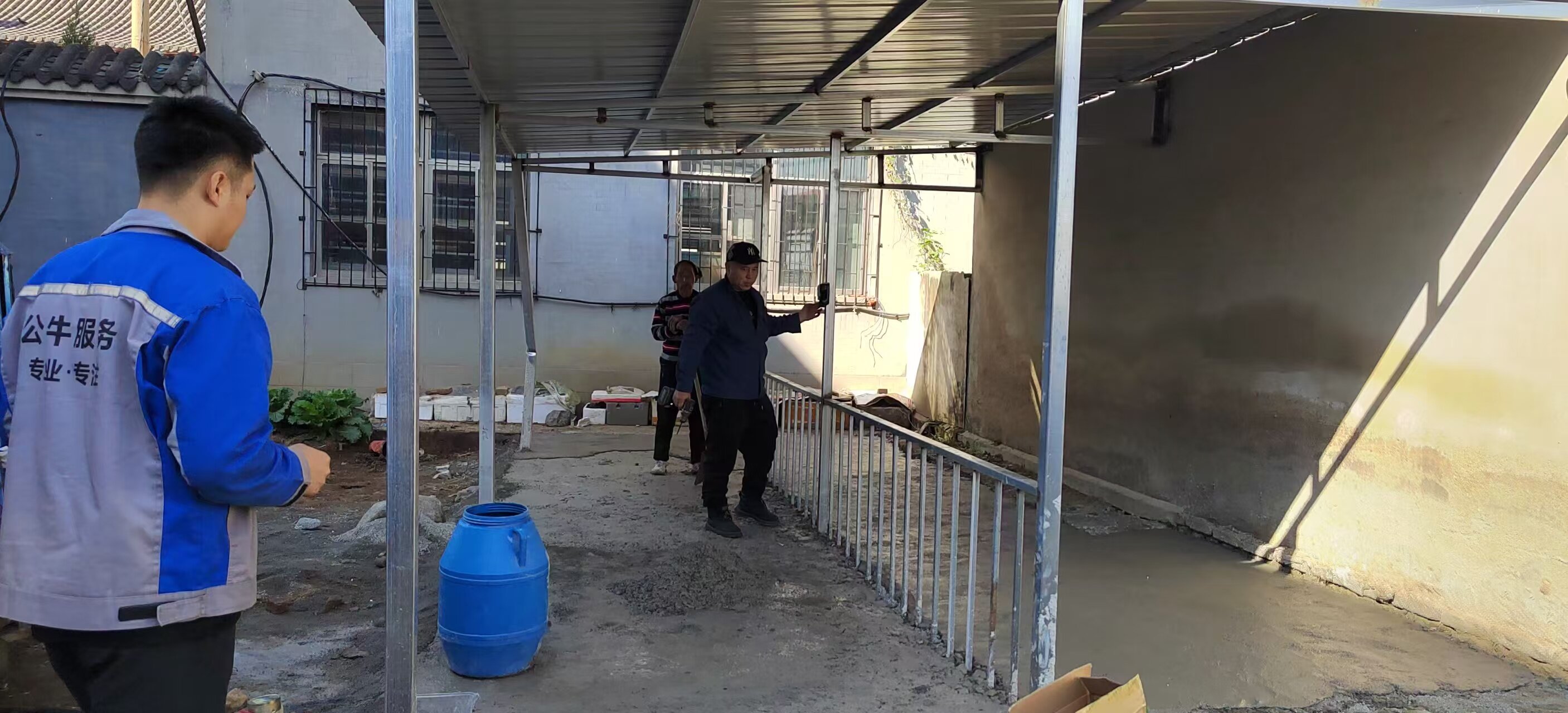 新增三处充电桩。