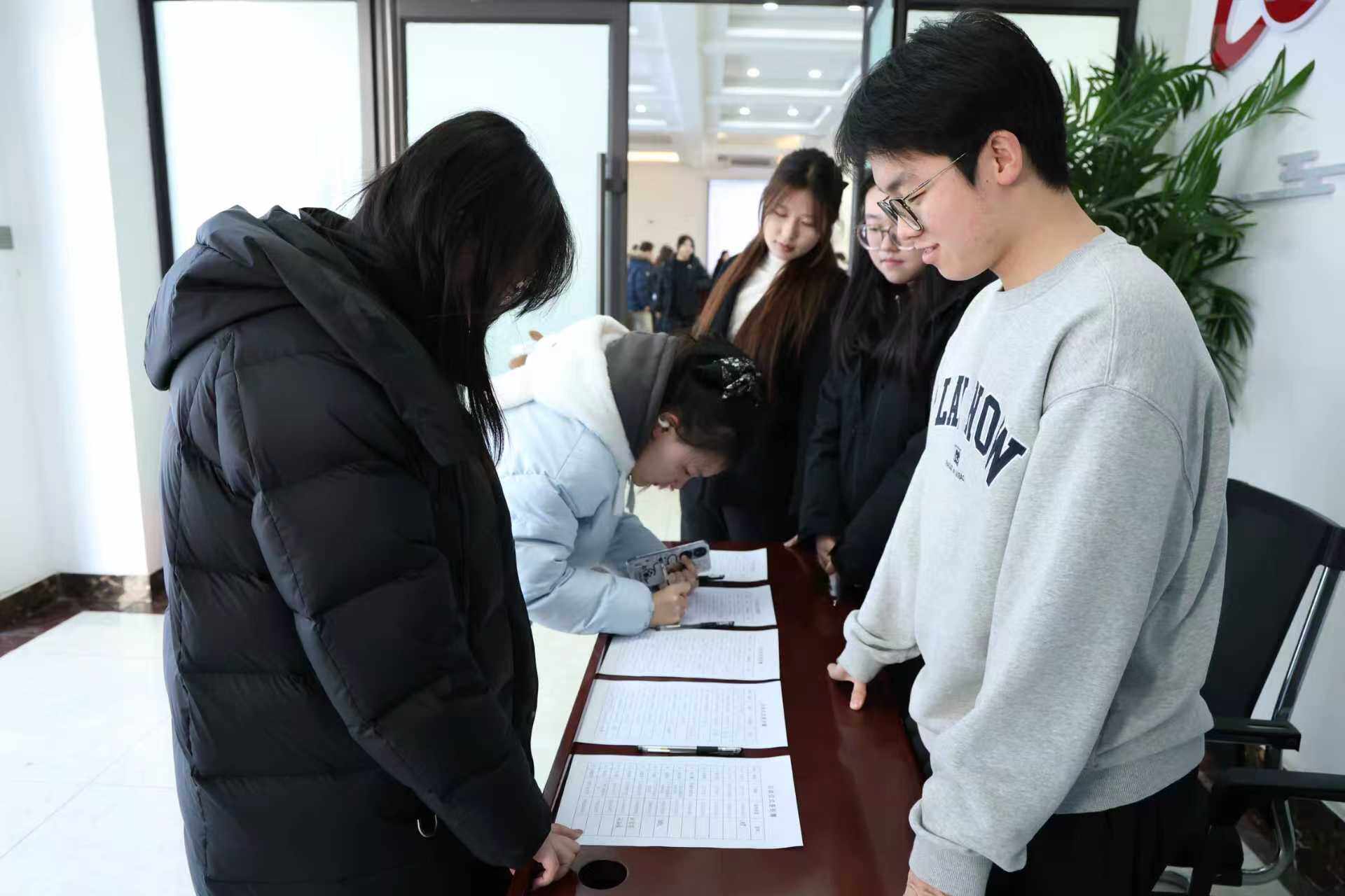 “返家乡”社会实践活动启动仪式现场。