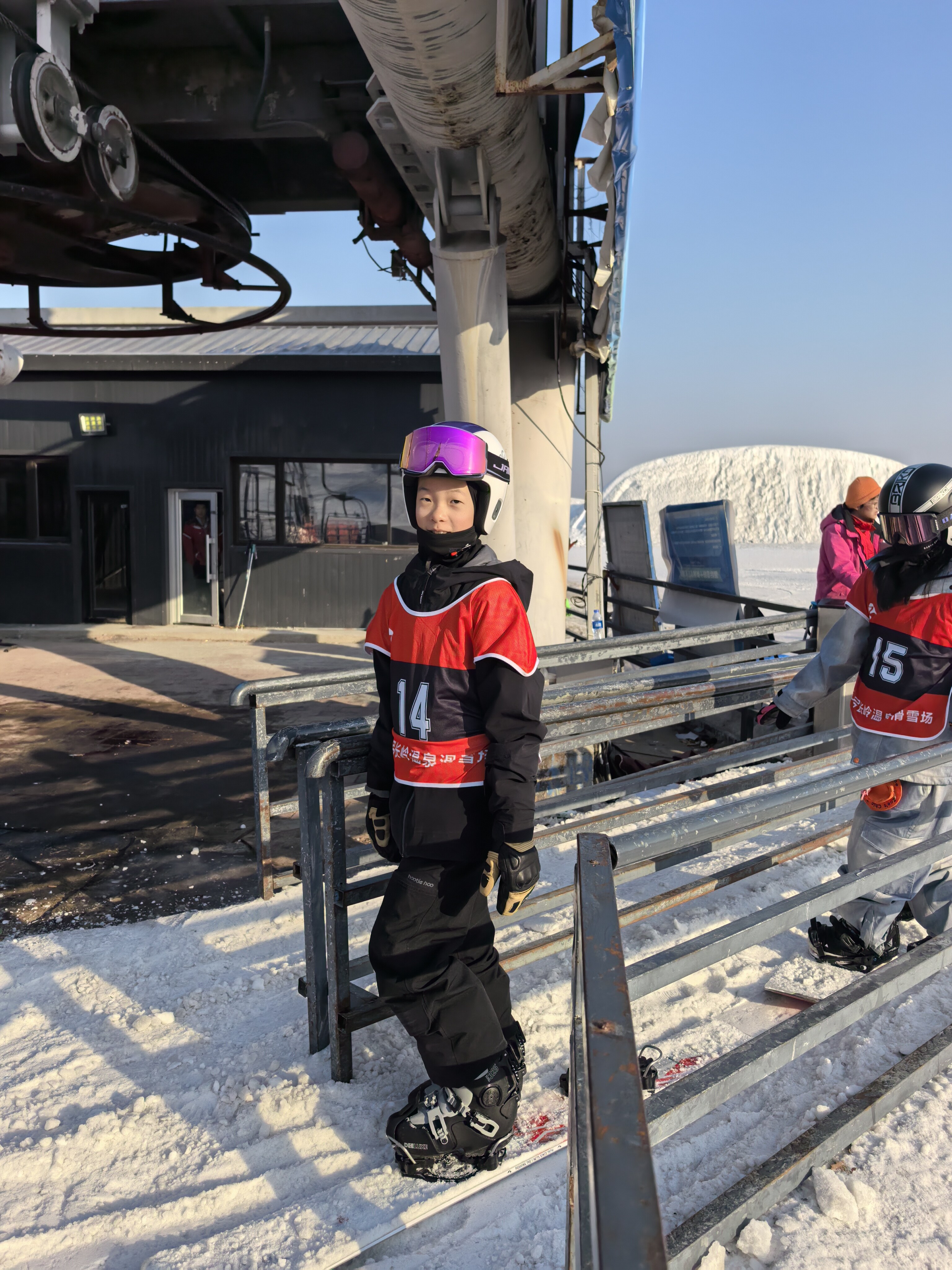 李一菂在赛场热身