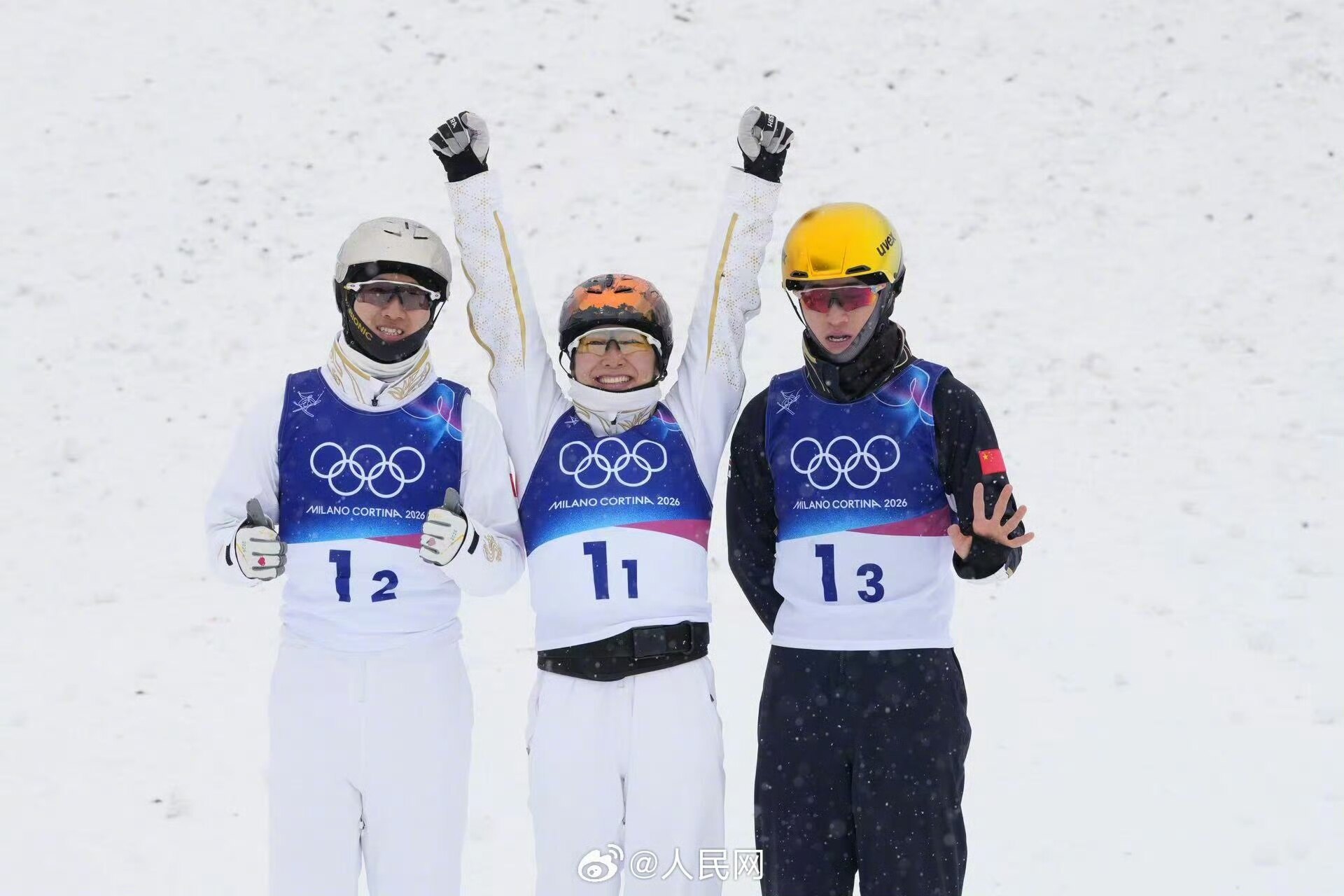 徐梦桃（中）、王心迪（左）与李天马