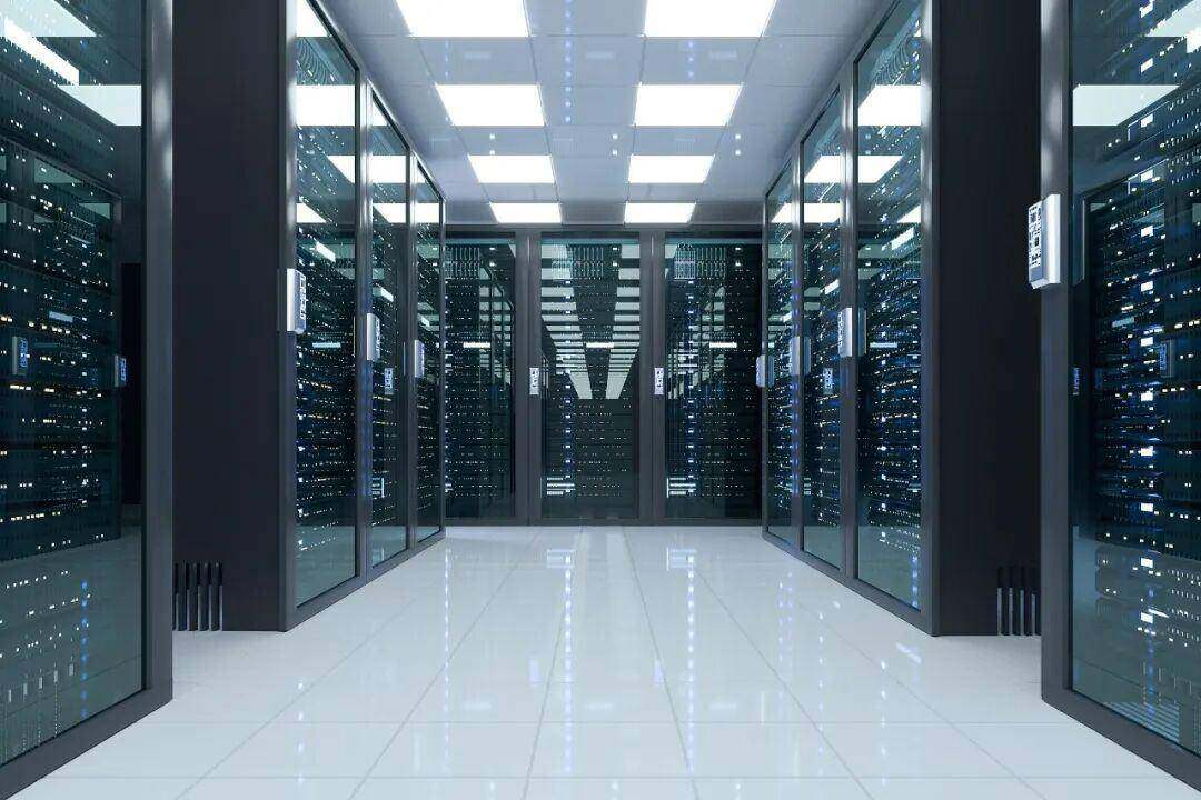大型AI计算机服务器中心。图源：视觉中国。