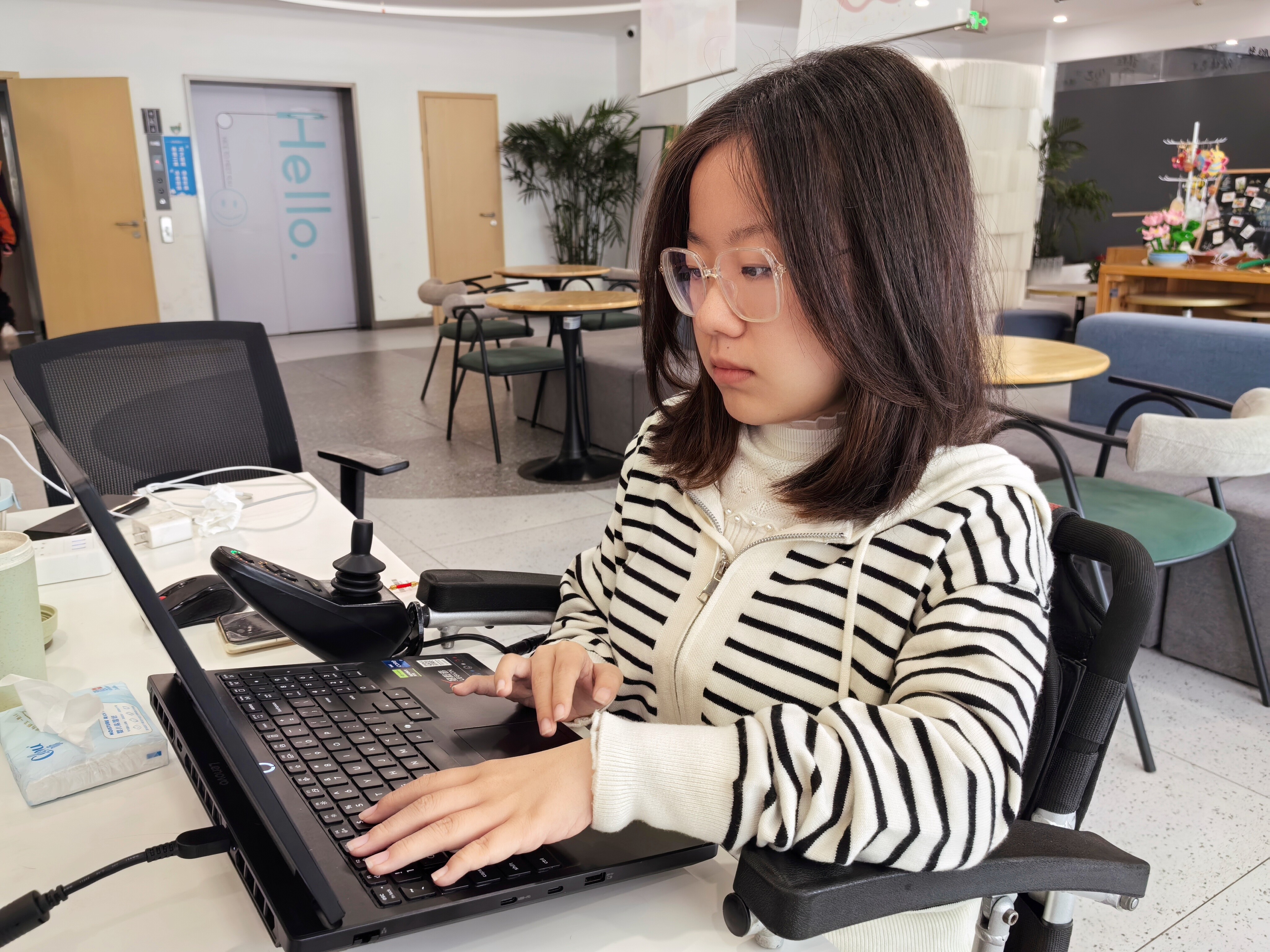 芦馨淼工作近照