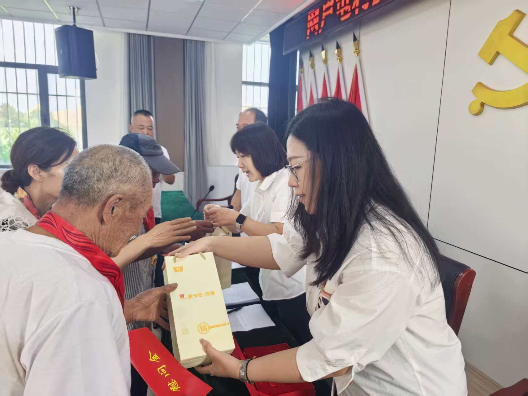系列活动现场。 系列活动现场。