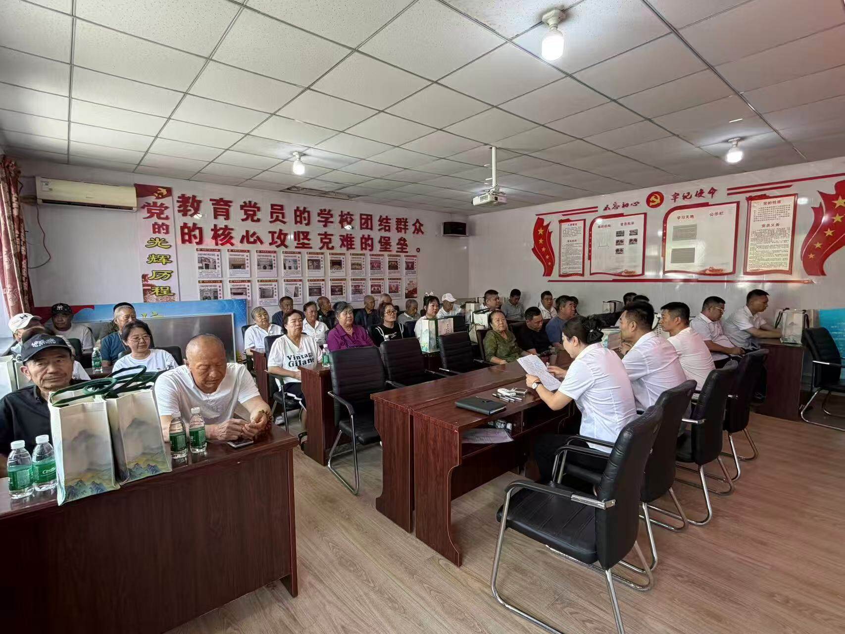 系列活动现场。 系列活动现场。