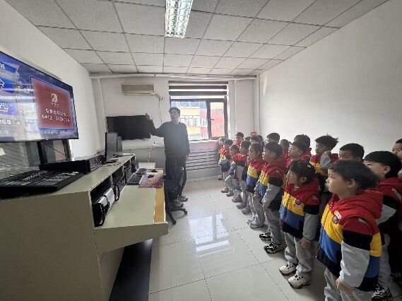 开展主题气象科普活动。